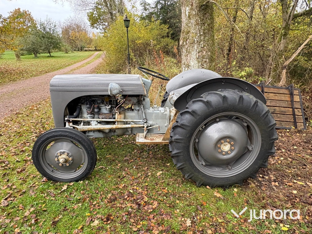 Grolle Massey Fergusson - Tracteur agricole: photos 3 Grolle Massey Fergusson - Tracteur agricole: photos 3