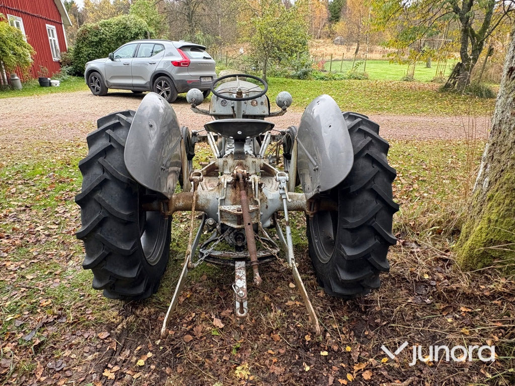 Grolle Massey Fergusson - Tracteur agricole: photos 5 Grolle Massey Fergusson - Tracteur agricole: photos 5