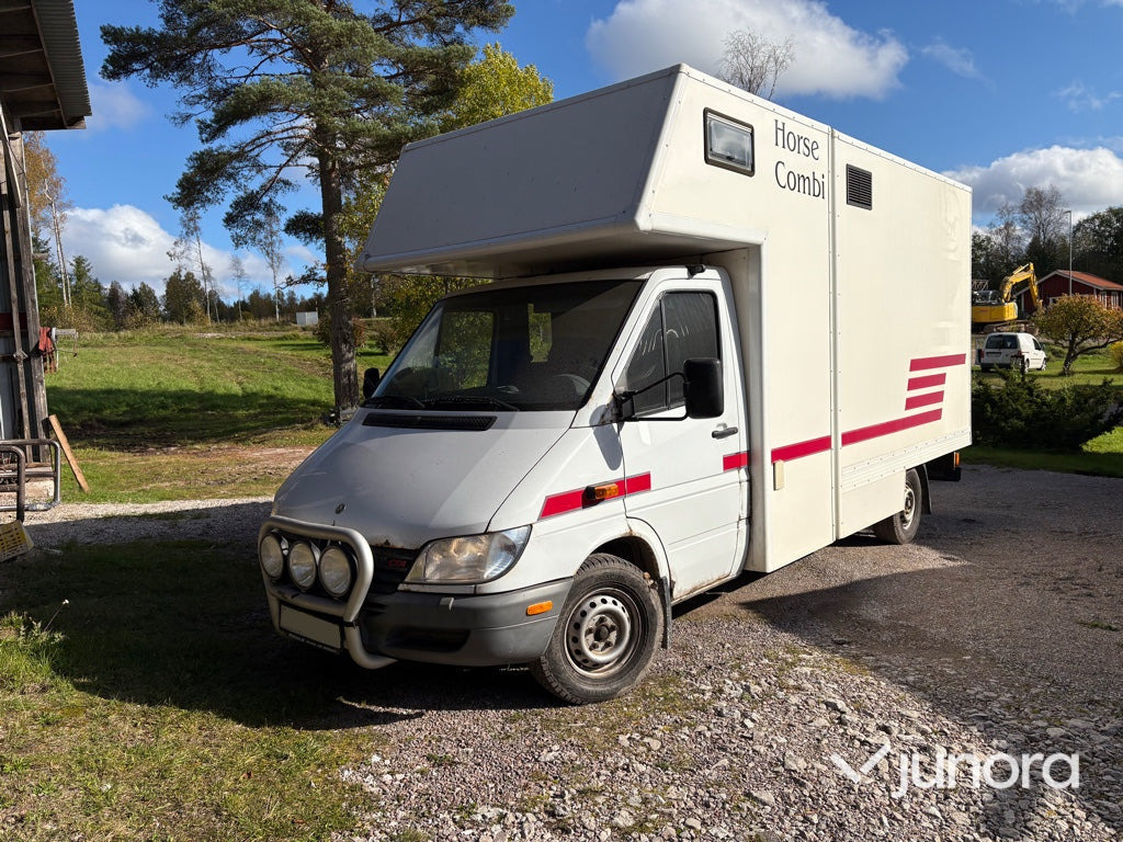 Hästtransport Mercedes-Benz 316 CDI - Camping-car capucine: photos 1 Hästtransport Mercedes-Benz 316 CDI - Camping-car capucine: photos 1