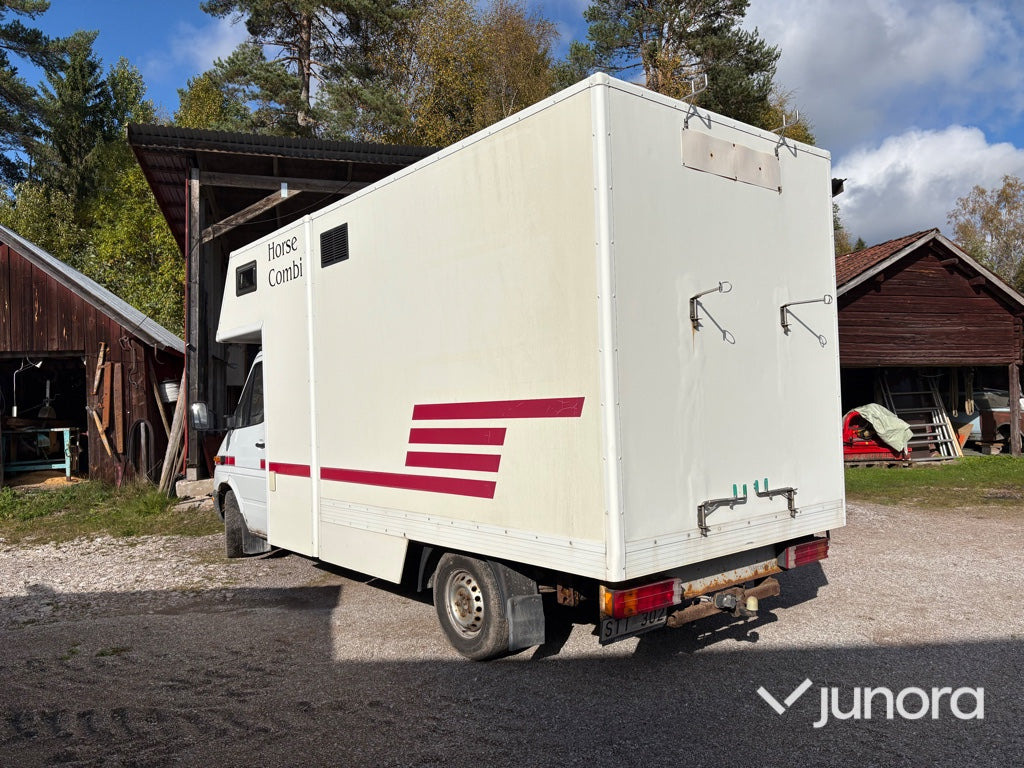 Hästtransport Mercedes-Benz 316 CDI - Camping-car capucine: photos 3 Hästtransport Mercedes-Benz 316 CDI - Camping-car capucine: photos 3