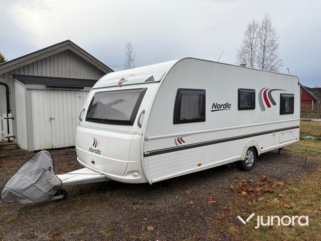 Husvagn - BÜRSTNER GMBH Averso Nordic - Caravane: photos 1 Husvagn - BÜRSTNER GMBH Averso Nordic - Caravane: photos 1