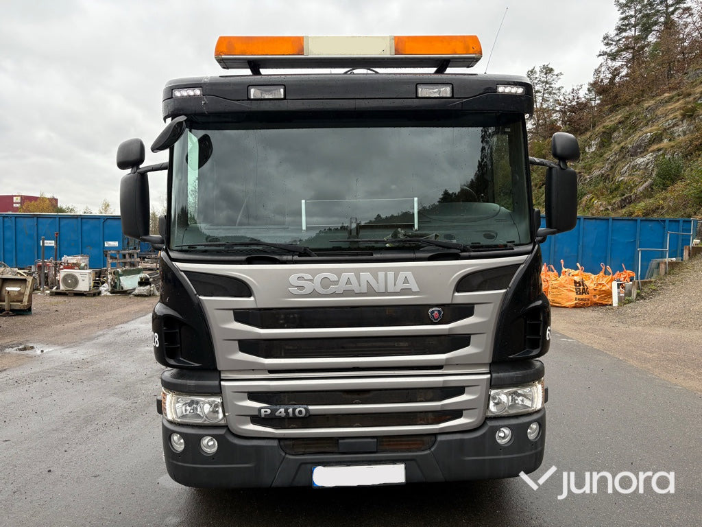 Kranbil - Scania P410 med Hiab 138 - Camion plateau, Camion grue: photos 2 Kranbil - Scania P410 med Hiab 138 - Camion plateau, Camion grue: photos 2
