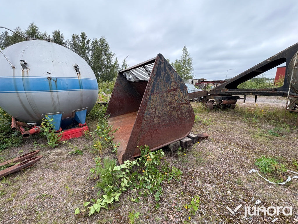 Skopa - Volvo BM - Godet pour chargeur: photos 2 Skopa - Volvo BM - Godet pour chargeur: photos 2