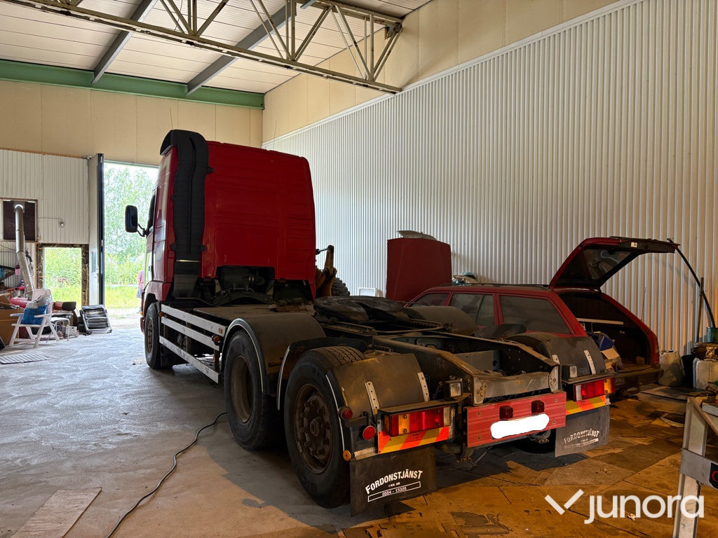 Lastbil - Volvo, FH12 6X2 - crédit-bail Lastbil - Volvo, FH12 6X2: photos 7 Lastbil - Volvo, FH12 6X2 - crédit-bail Lastbil - Volvo, FH12 6X2: photos 7