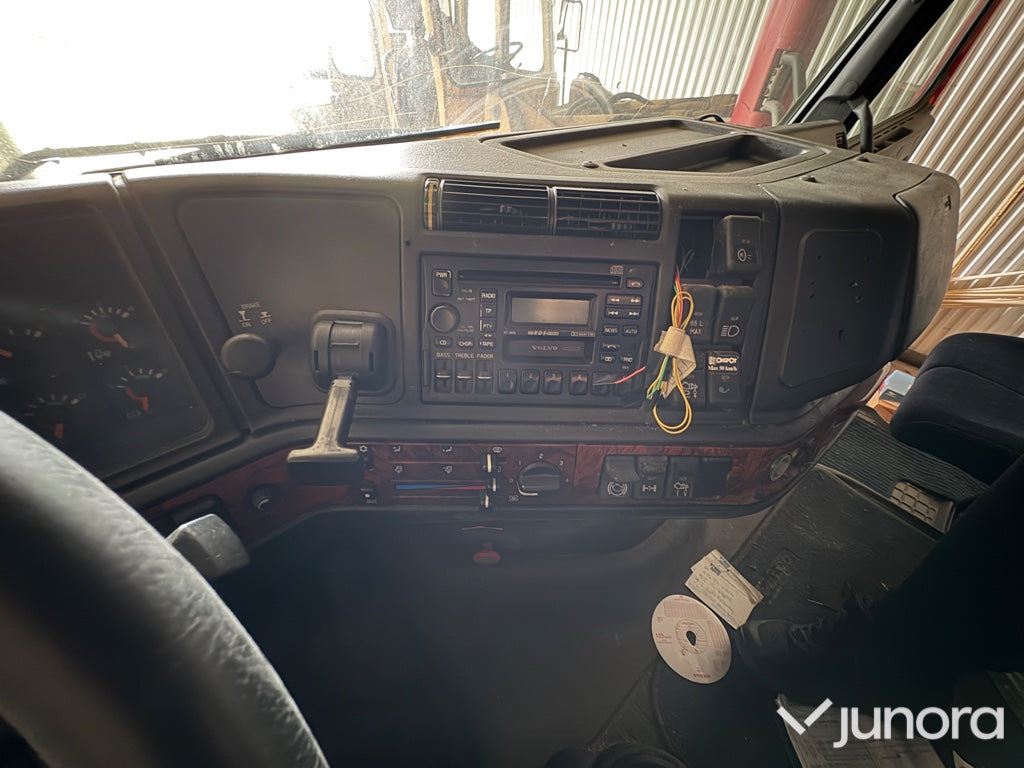 Lastbil - Volvo, FH12 6X2 - crédit-bail Lastbil - Volvo, FH12 6X2: photos 20 Lastbil - Volvo, FH12 6X2 - crédit-bail Lastbil - Volvo, FH12 6X2: photos 20