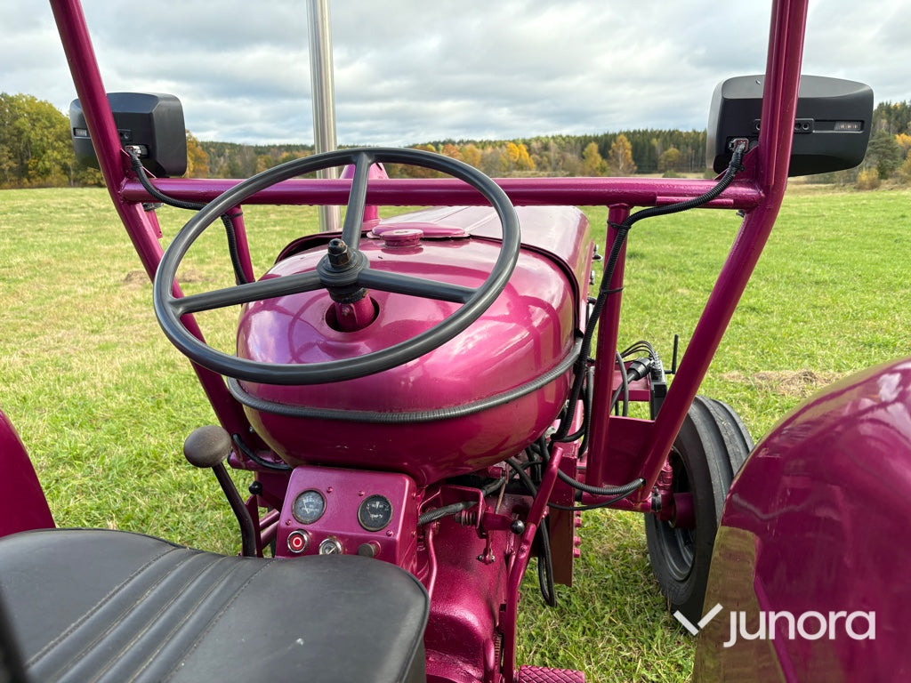 Tracteur agricole Traktor - Fordson Major 1955: photos 19