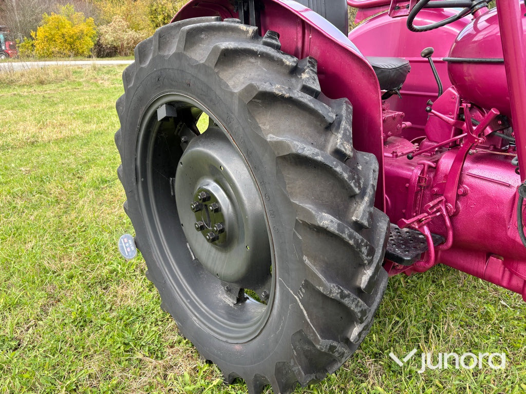 Tracteur agricole Traktor - Fordson Major 1955: photos 27