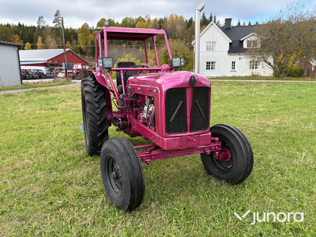 Tracteur agricole Traktor - Fordson Major 1955: photos 9