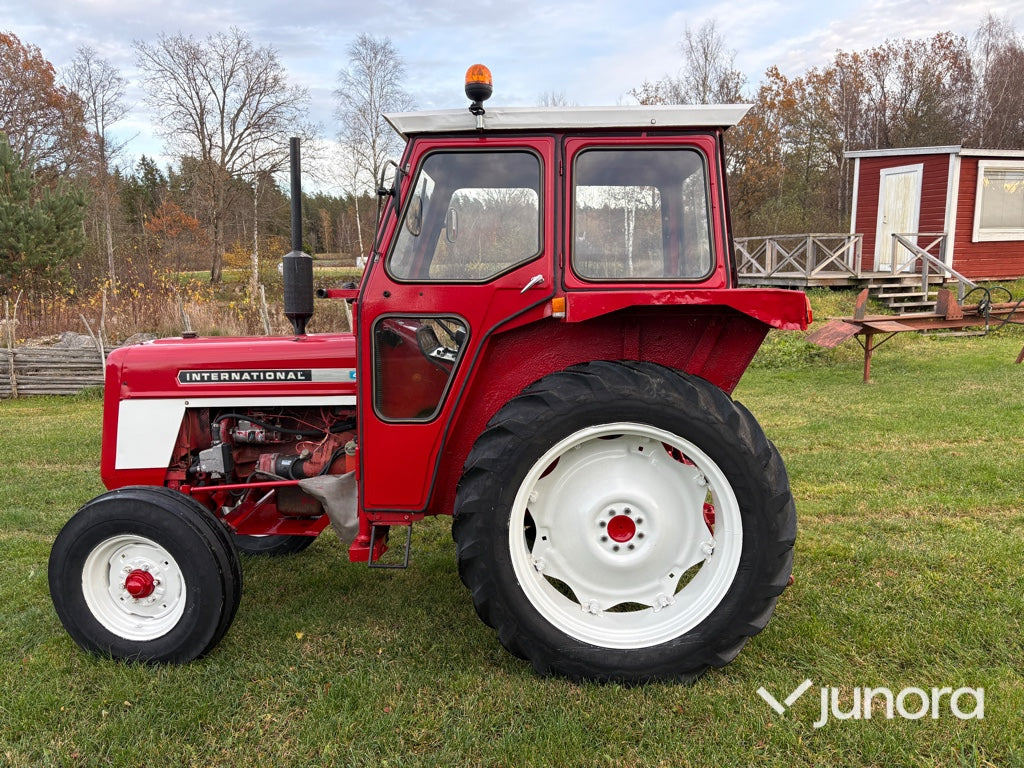 Traktor - International 444 - Tracteur agricole: photos 2 Traktor - International 444 - Tracteur agricole: photos 2