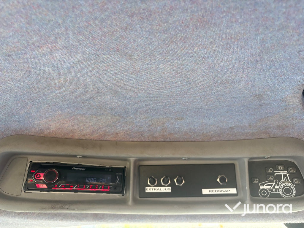 Tracteur agricole Traktor - New Holland T7040: photos 18