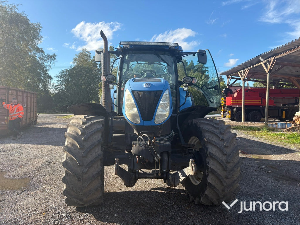 Traktor - New Holland, T7040 - Tracteur agricole: photos 2 Traktor - New Holland, T7040 - Tracteur agricole: photos 2