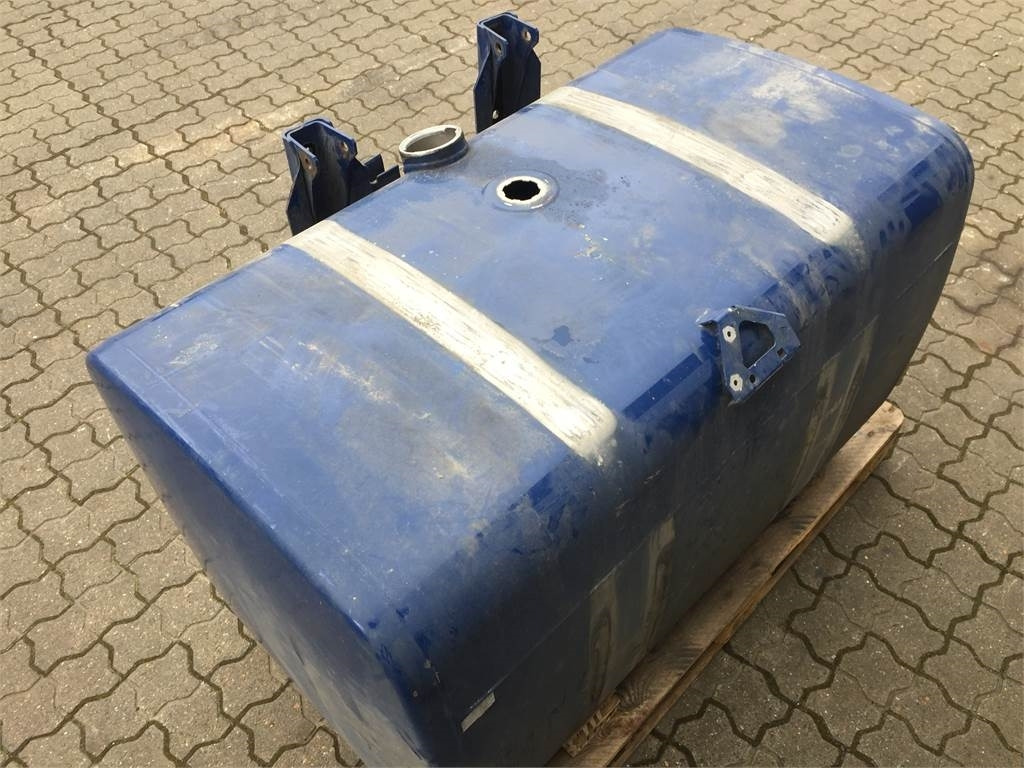 DAF 535 ltr dieseltank m- 2 stk bæringer - Réservoir de carburant pour Camion: photos 3 DAF 535 ltr dieseltank m- 2 stk bæringer - Réservoir de carburant pour Camion: photos 3