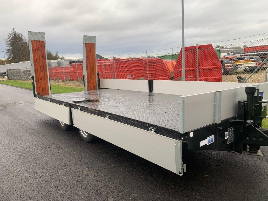 Hangler TPS-H 140 2 akslet kærre med ramper - Remorque porte-engin surbaissée: photos 3 Hangler TPS-H 140 2 akslet kærre med ramper - Remorque porte-engin surbaissée: photos 3
