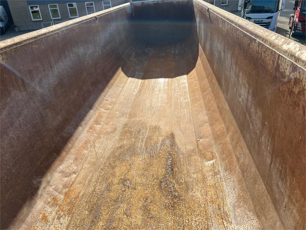 Langendorf 35,4m3 Hardox SKS-HS 30-9,9 mtr - Semi-remorque benne: photos 4 Langendorf 35,4m3 Hardox SKS-HS 30-9,9 mtr - Semi-remorque benne: photos 4