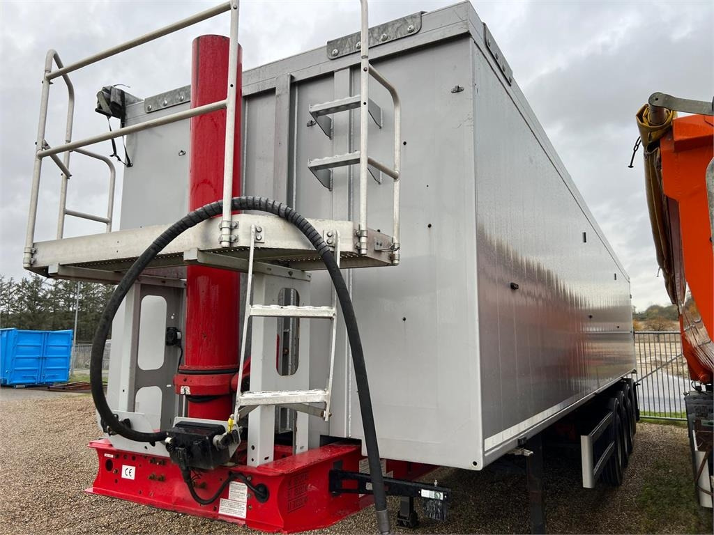 Langendorf SKA36 60m3 alu kasse med plastindlæg - Semi-remorque benne: photos 5 Langendorf SKA36 60m3 alu kasse med plastindlæg - Semi-remorque benne: photos 5