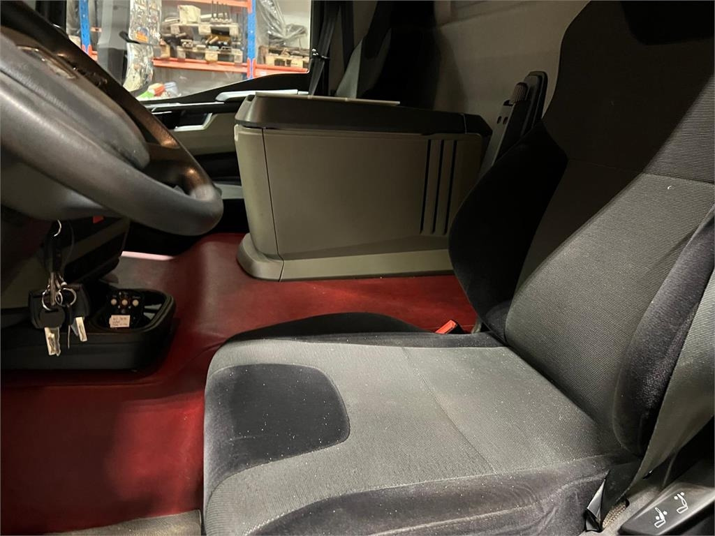 MAN TGL 12-220 BL - Camion à rideaux coulissants: photos 5 MAN TGL 12-220 BL - Camion à rideaux coulissants: photos 5