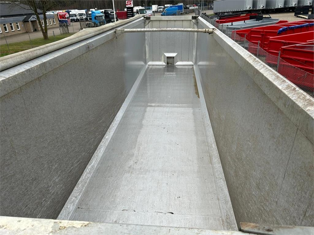 MTDK TK400 - 60m3 alu kasse - Semi-remorque benne: photos 4 MTDK TK400 - 60m3 alu kasse - Semi-remorque benne: photos 4