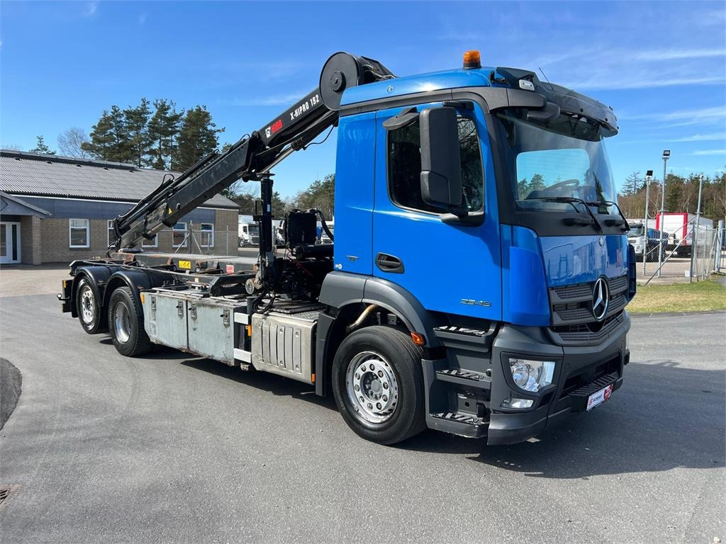 Mercedes-Benz Antos 2546 - Hiab 192 E kran  - Camion multibenne: photos 3 Mercedes-Benz Antos 2546 - Hiab 192 E kran  - Camion multibenne: photos 3