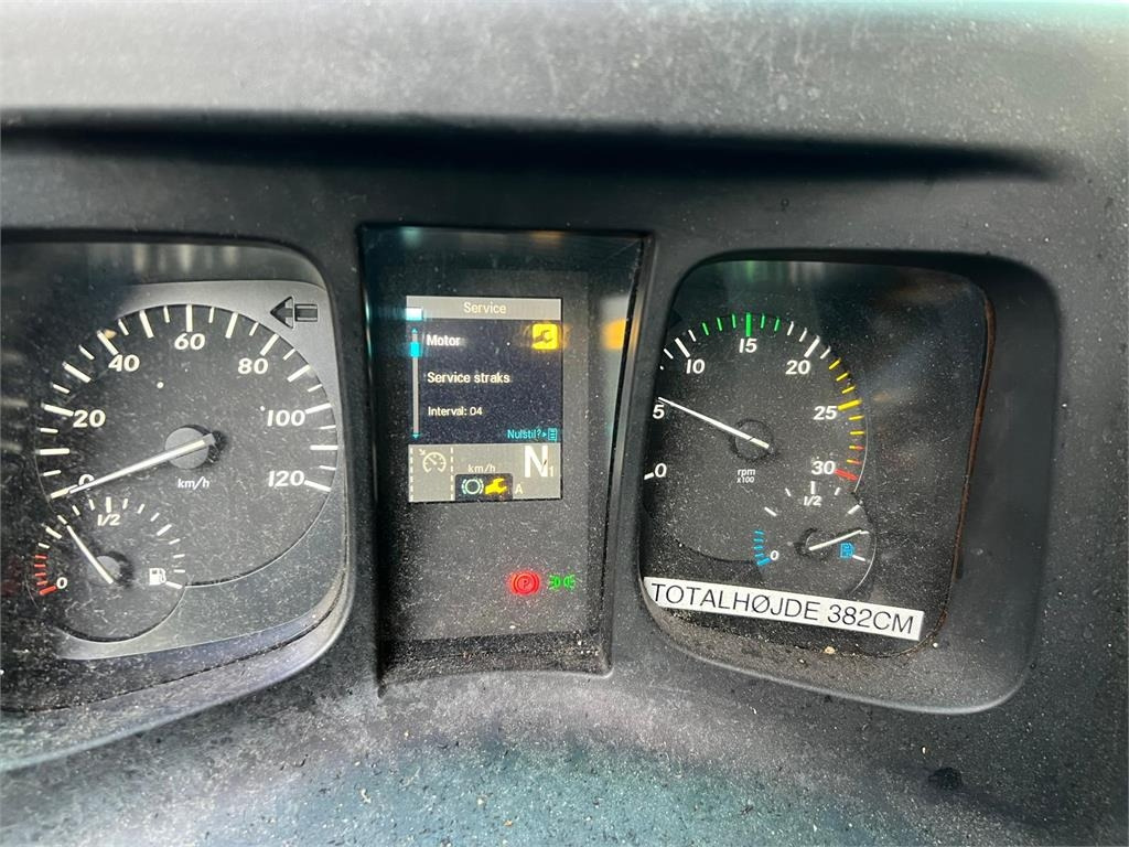 Camion fourgon Mercedes-Benz Econic 1827 L: photos 10