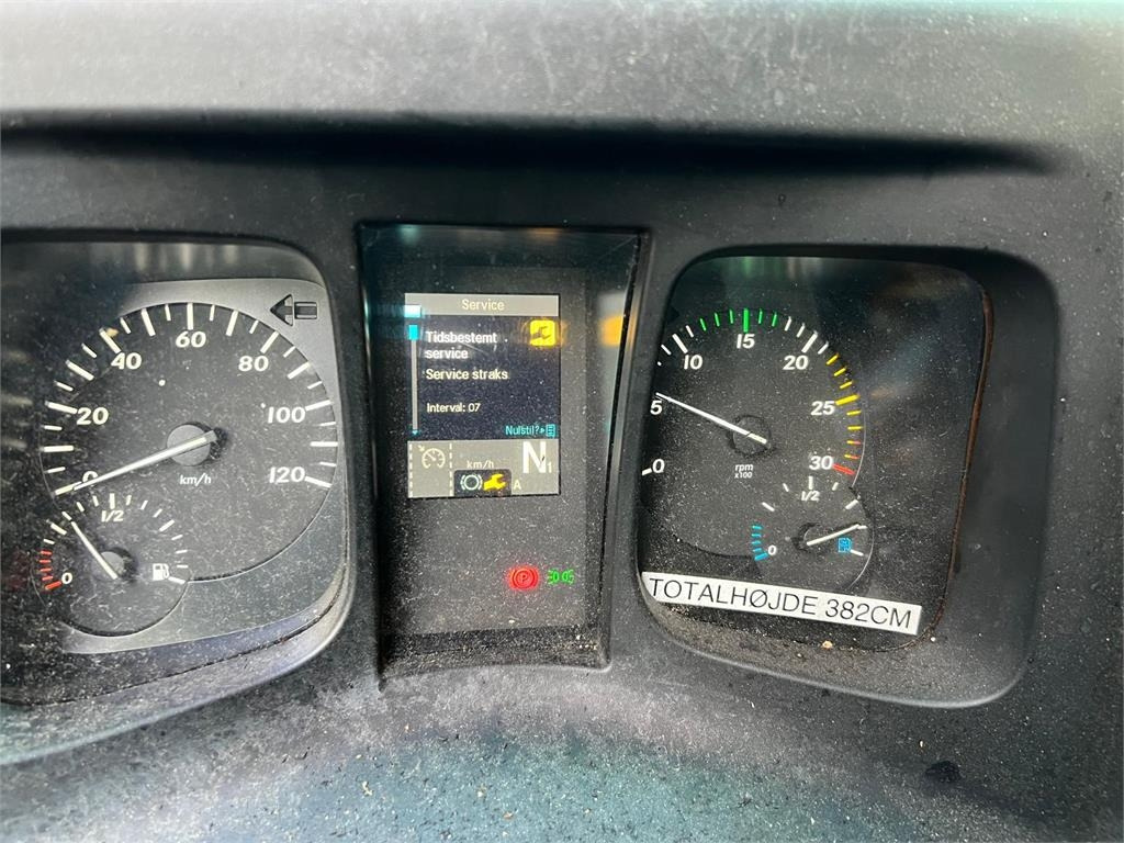 Camion fourgon Mercedes-Benz Econic 1827 L: photos 9