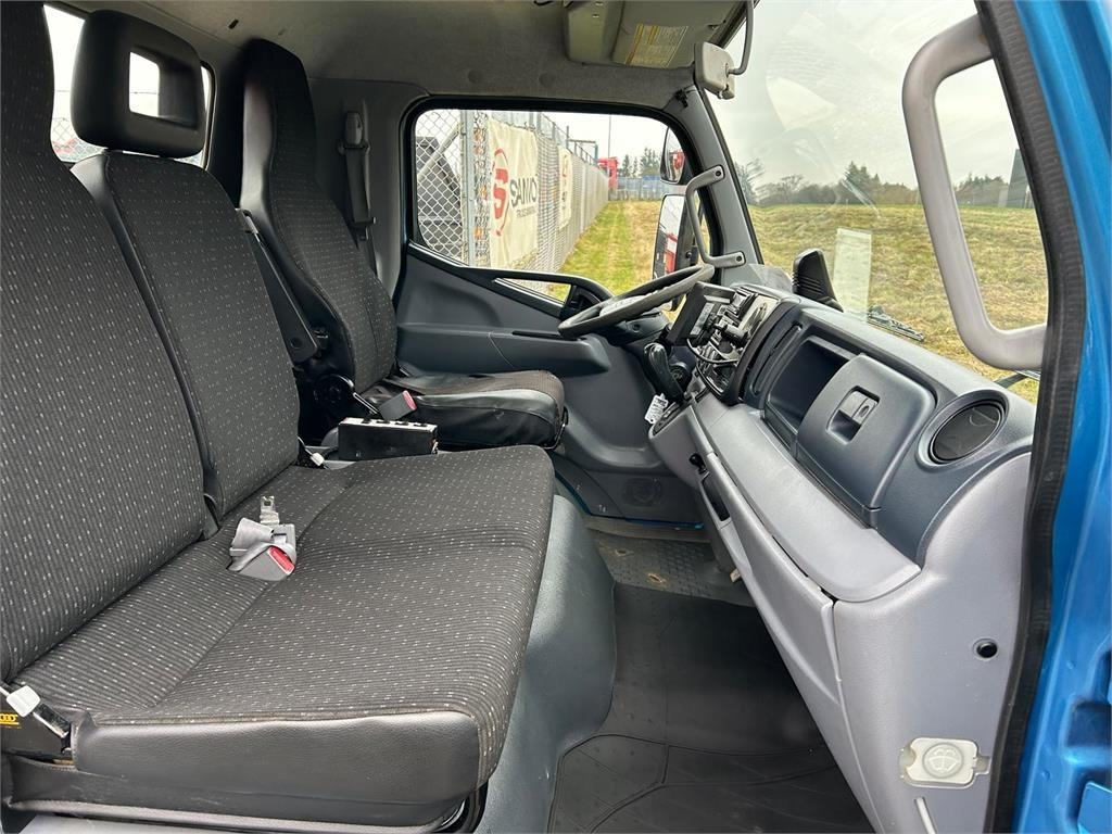 Mitsubishi Fuso CANTER 9C150 - Camion ampliroll: photos 5 Mitsubishi Fuso CANTER 9C150 - Camion ampliroll: photos 5