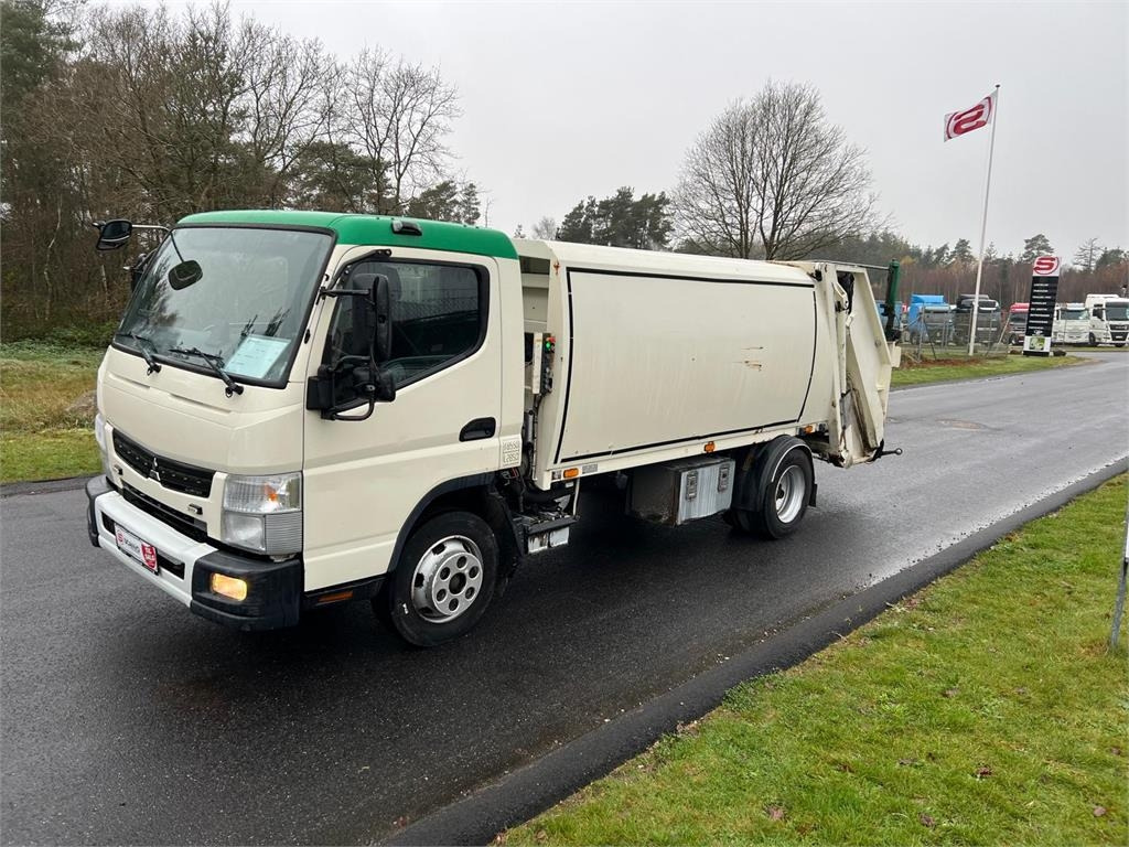 Mitsubishi Fuso CANTER 9C18 - Benne à ordures ménagères: photos 1 Mitsubishi Fuso CANTER 9C18 - Benne à ordures ménagères: photos 1