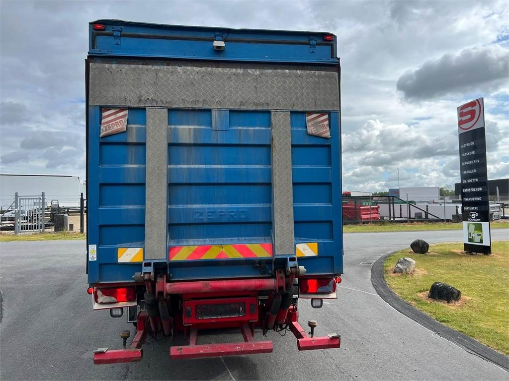 Scania P320 DB 4x2 MLB - low entry - Camion fourgon: photos 3 Scania P320 DB 4x2 MLB - low entry - Camion fourgon: photos 3
