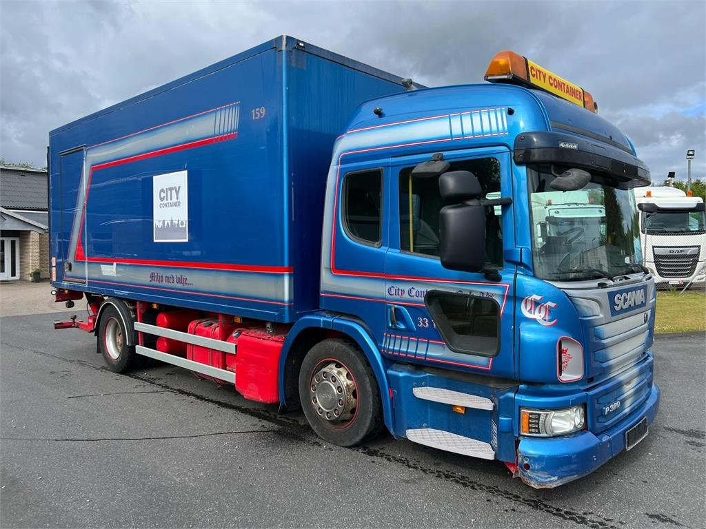 Scania P320 DB 4x2 MLB - low entry - Camion fourgon: photos 1 Scania P320 DB 4x2 MLB - low entry - Camion fourgon: photos 1