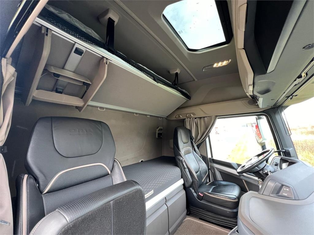 Tracteur routier DAF XF530 FTS 6x2: photos 16