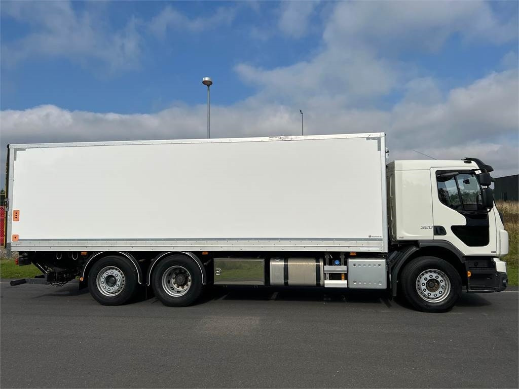 Volvo FE320 6x2*4 - Camion fourgon: photos 3 Volvo FE320 6x2*4 - Camion fourgon: photos 3