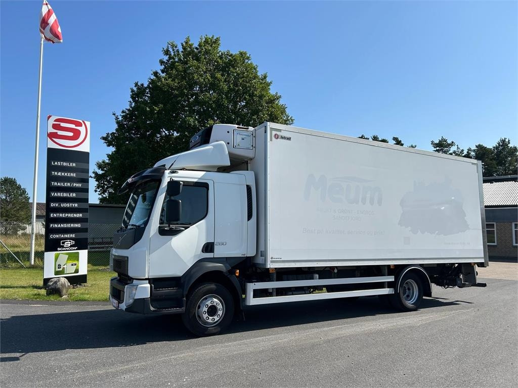 Volvo FL 280 (12 ton) Dobbelt compartment  - Camion frigorifique: photos 1 Volvo FL 280 (12 ton) Dobbelt compartment  - Camion frigorifique: photos 1