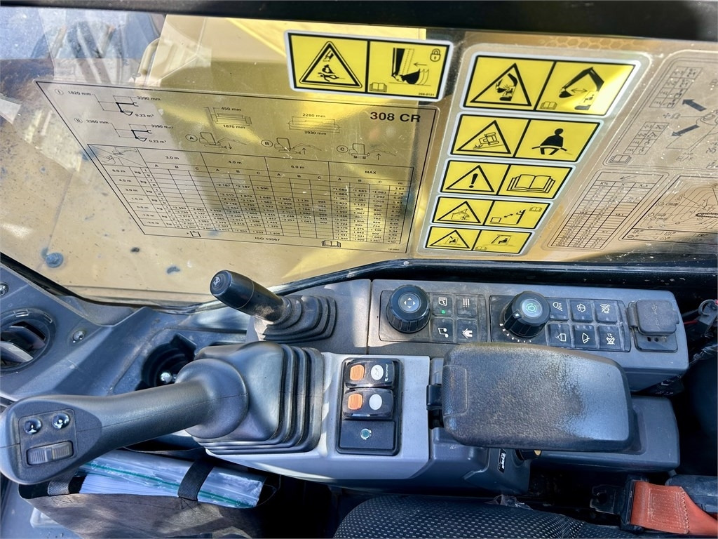 Mini pelle CAT 308CR NEXT GEN PYÖRITTÄJÄLLÄ: photos 18