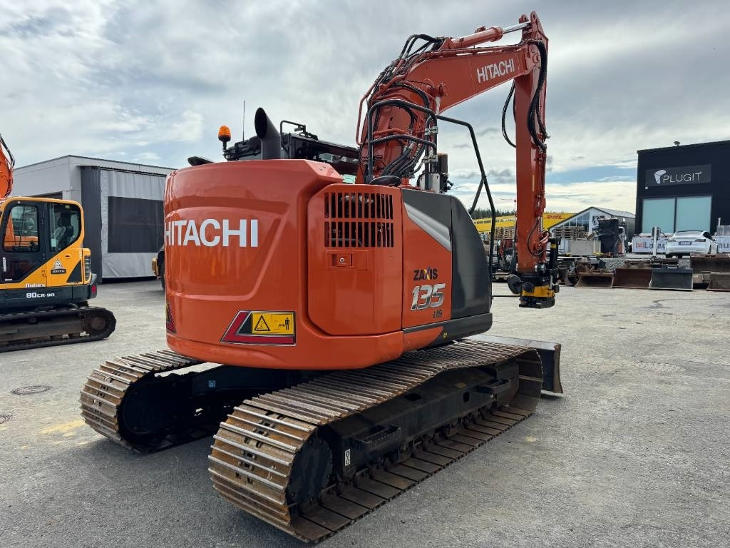 Hitachi ZX 135 USBL-7 - Pelle sur chenille: photos 5 Hitachi ZX 135 USBL-7 - Pelle sur chenille: photos 5
