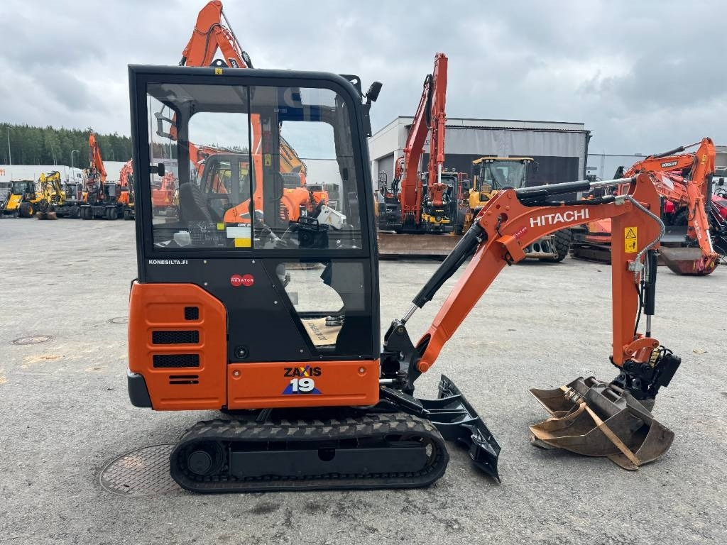 Mini pelle Hitachi ZX 19-6 CR: photos 6