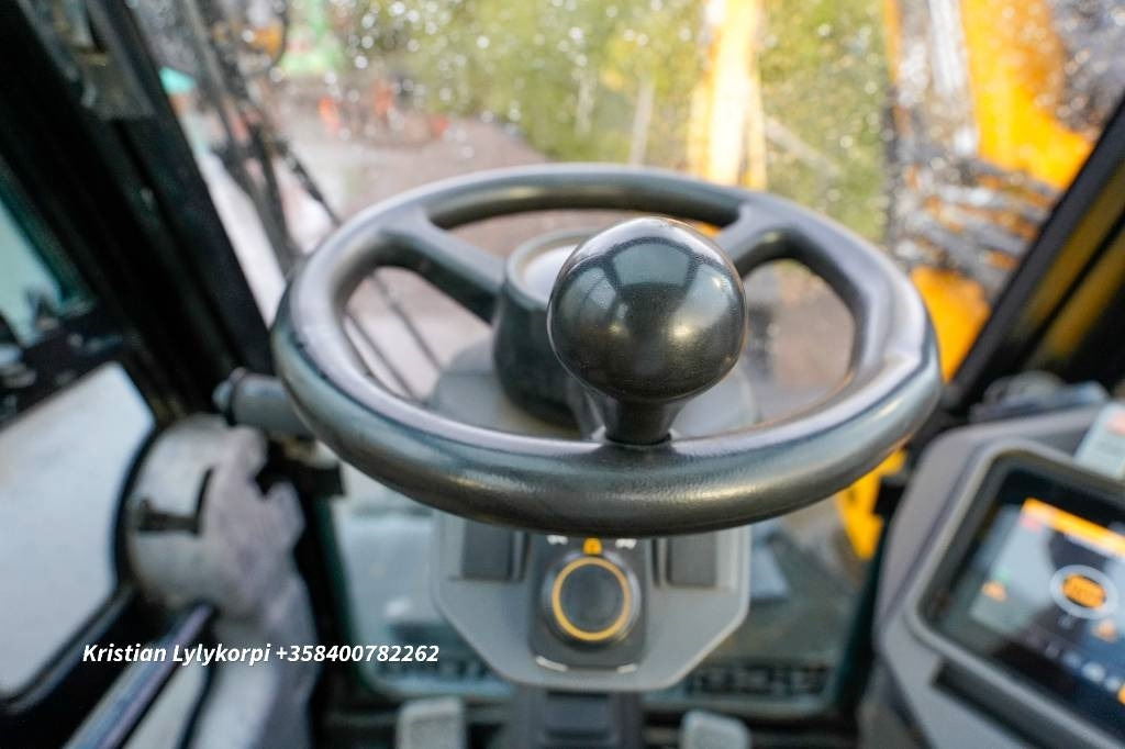 Pelle sur pneus JCB 110W Hydradig PYÖRITTÄJÄLLÄ: photos 18