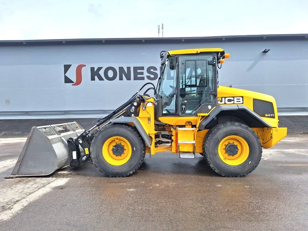 JCB 411HT T4F HYVÄT RENKAAT YM. - Chargeuse sur pneus: photos 1 JCB 411HT T4F HYVÄT RENKAAT YM. - Chargeuse sur pneus: photos 1