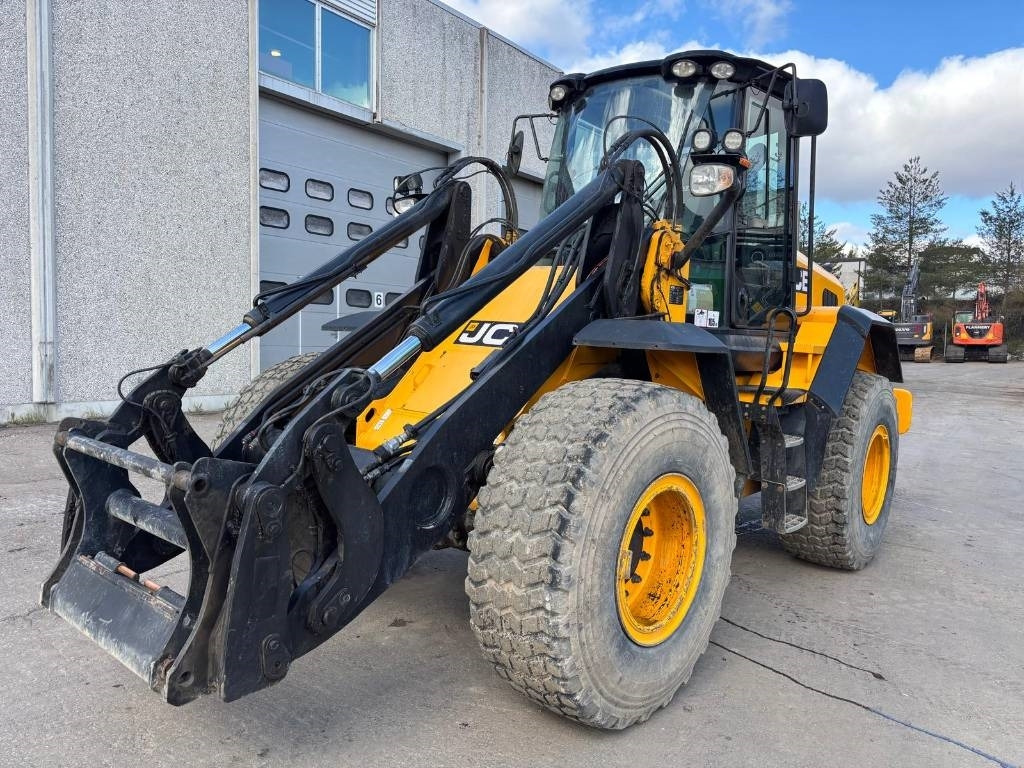JCB 437 HT - Chargeuse sur pneus: photos 2 JCB 437 HT - Chargeuse sur pneus: photos 2