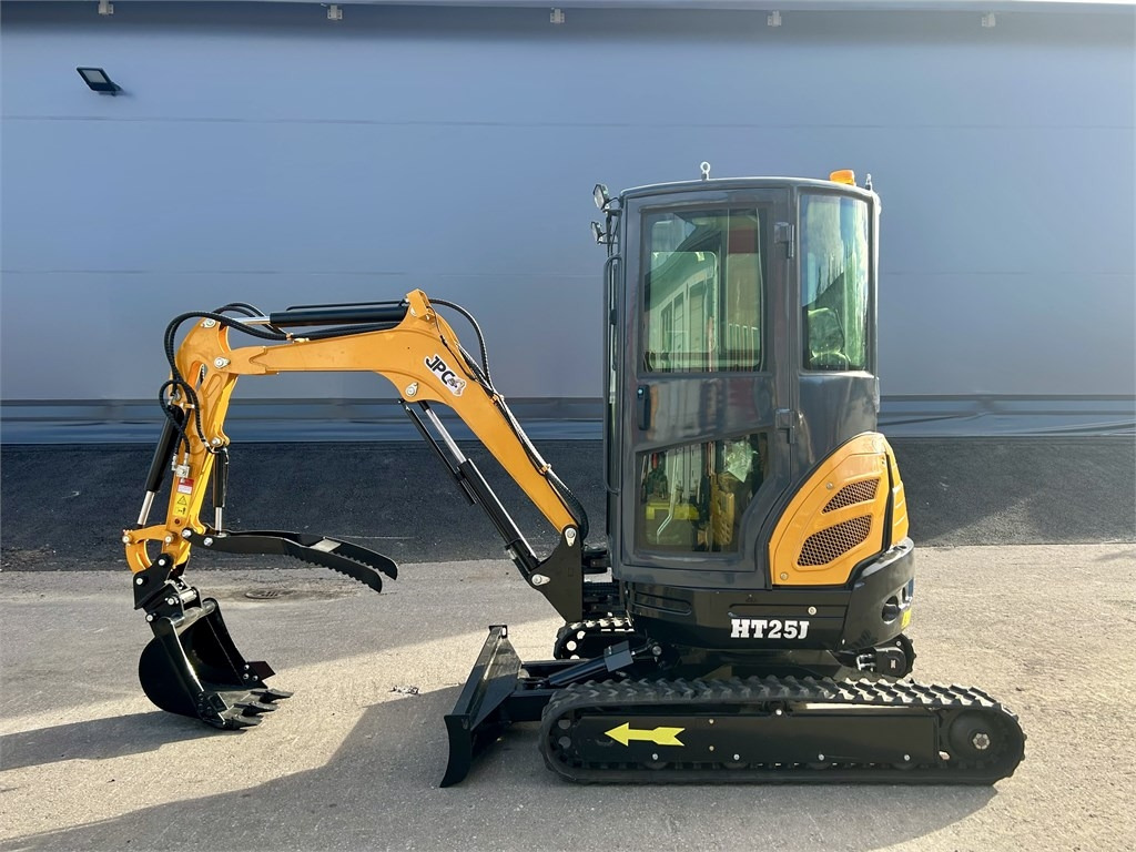 JPC HT25J HYTILLÄ - Mini pelle: photos 1 JPC HT25J HYTILLÄ - Mini pelle: photos 1