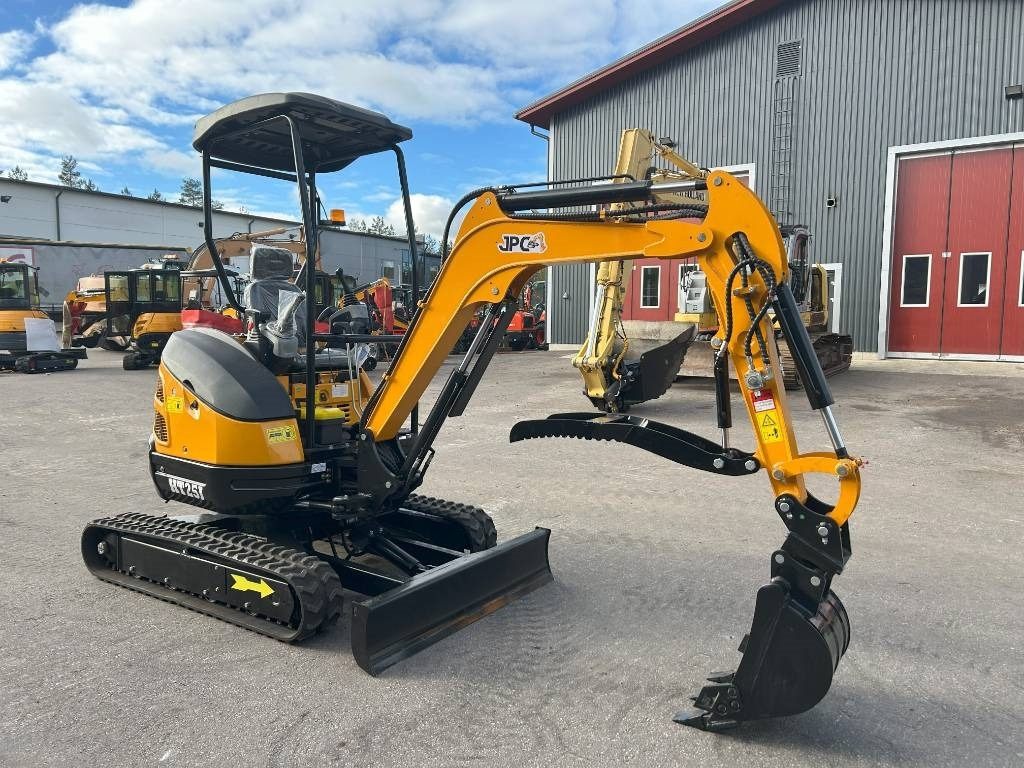 JPC HT25J KATOS - Mini pelle: photos 5 JPC HT25J KATOS - Mini pelle: photos 5