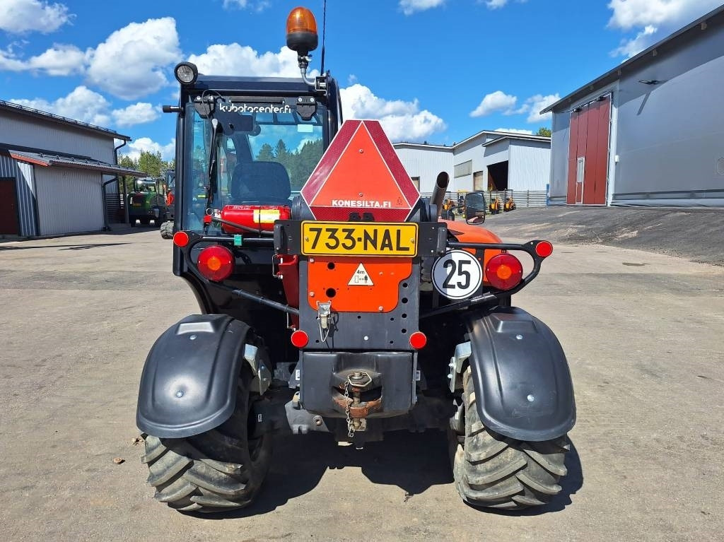 Kubota KHT 4815-2 MINIKUROTTAJA - Chariot télescopique: photos 4 Kubota KHT 4815-2 MINIKUROTTAJA - Chariot télescopique: photos 4