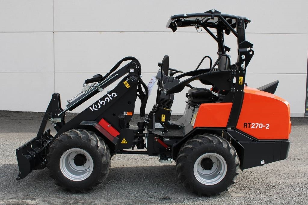 Kubota RT270-2 KATOKSELLA! UUSI - Valet de ferme: photos 1 Kubota RT270-2 KATOKSELLA! UUSI - Valet de ferme: photos 1