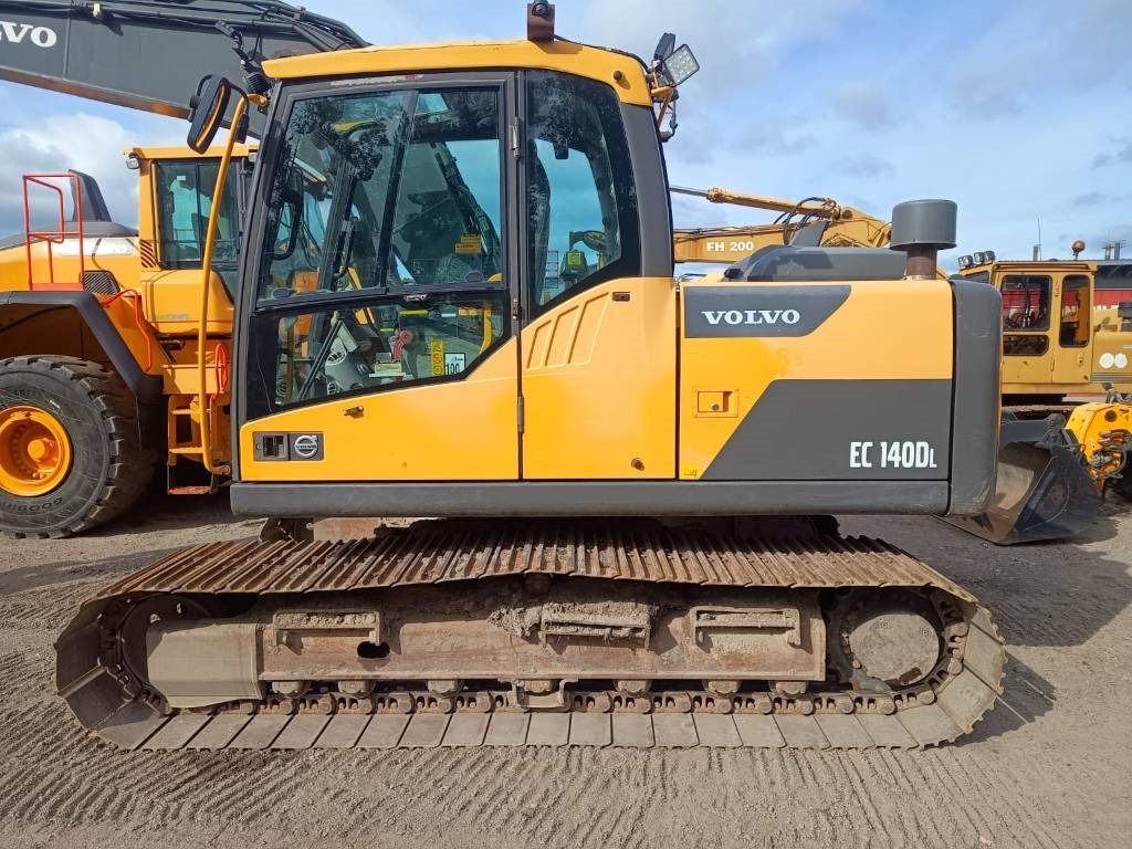 Volvo EC140DL PYÖRITTÄJÄLLÄ - Pelle sur chenille: photos 2 Volvo EC140DL PYÖRITTÄJÄLLÄ - Pelle sur chenille: photos 2