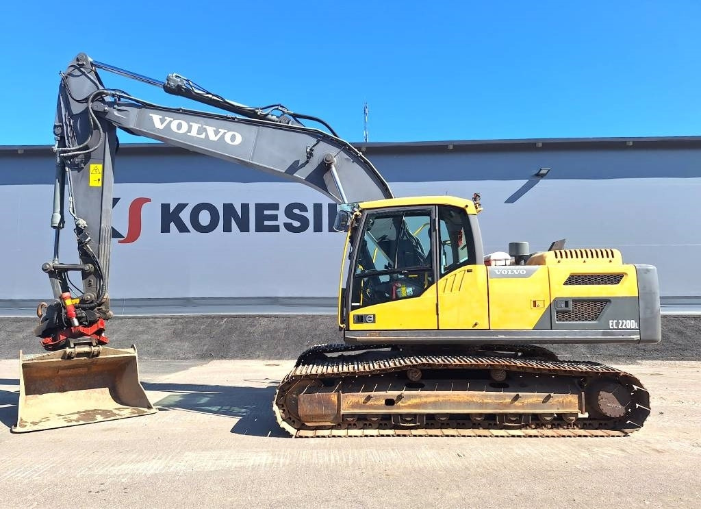 Volvo EC220DL PYÖRITTÄJÄLLÄ  - Pelle sur chenille: photos 1 Volvo EC220DL PYÖRITTÄJÄLLÄ  - Pelle sur chenille: photos 1