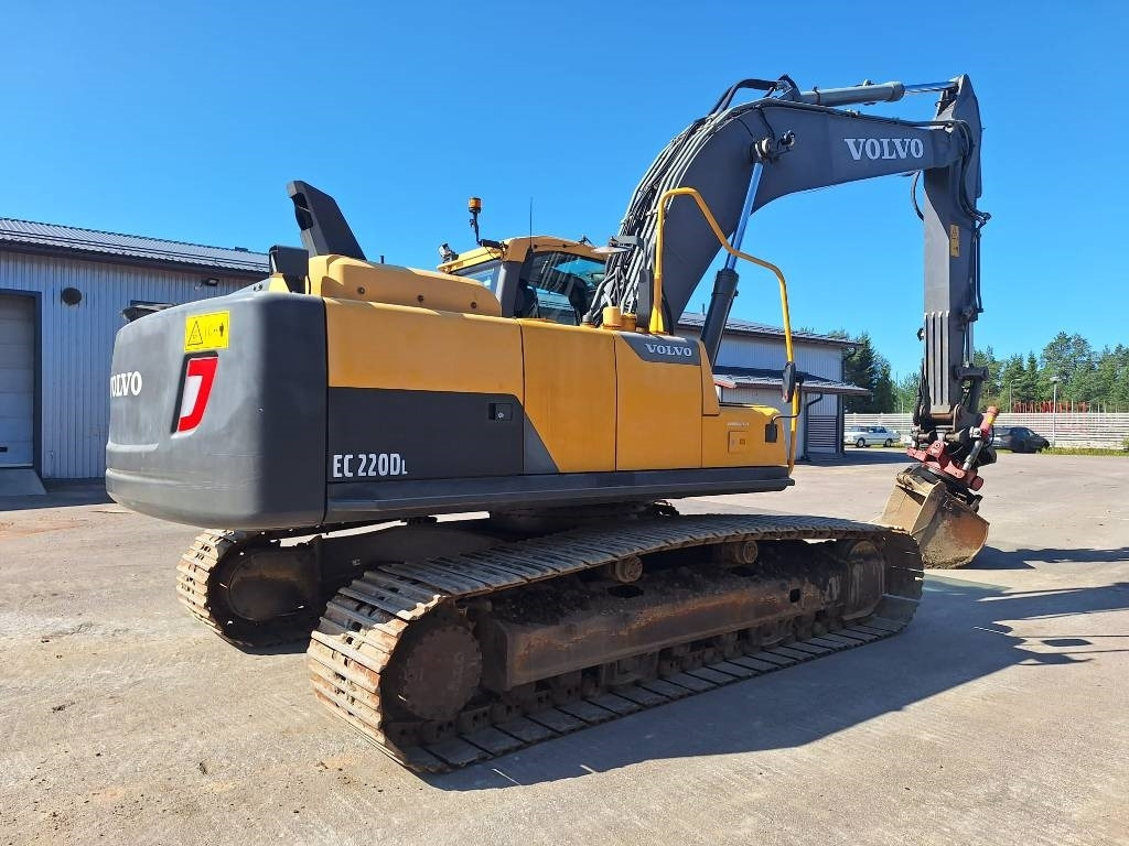 Volvo EC220DL PYÖRITTÄJÄLLÄ  - Pelle sur chenille: photos 4 Volvo EC220DL PYÖRITTÄJÄLLÄ  - Pelle sur chenille: photos 4