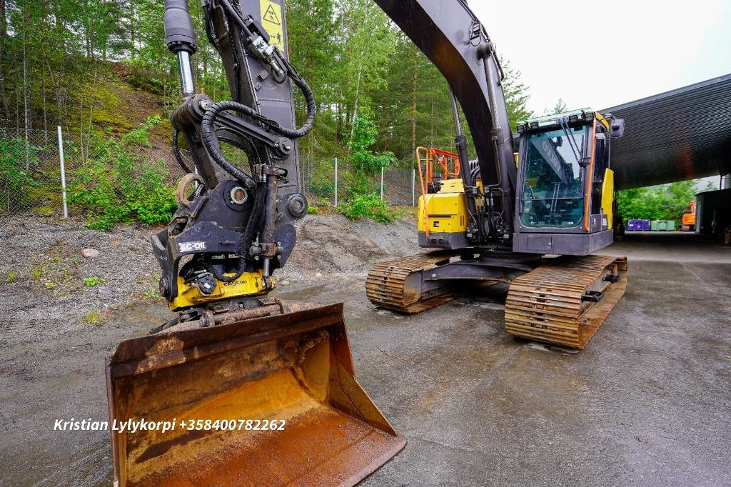 Pelle sur chenille Volvo ECR235EL 3D EC-OIL: photos 12