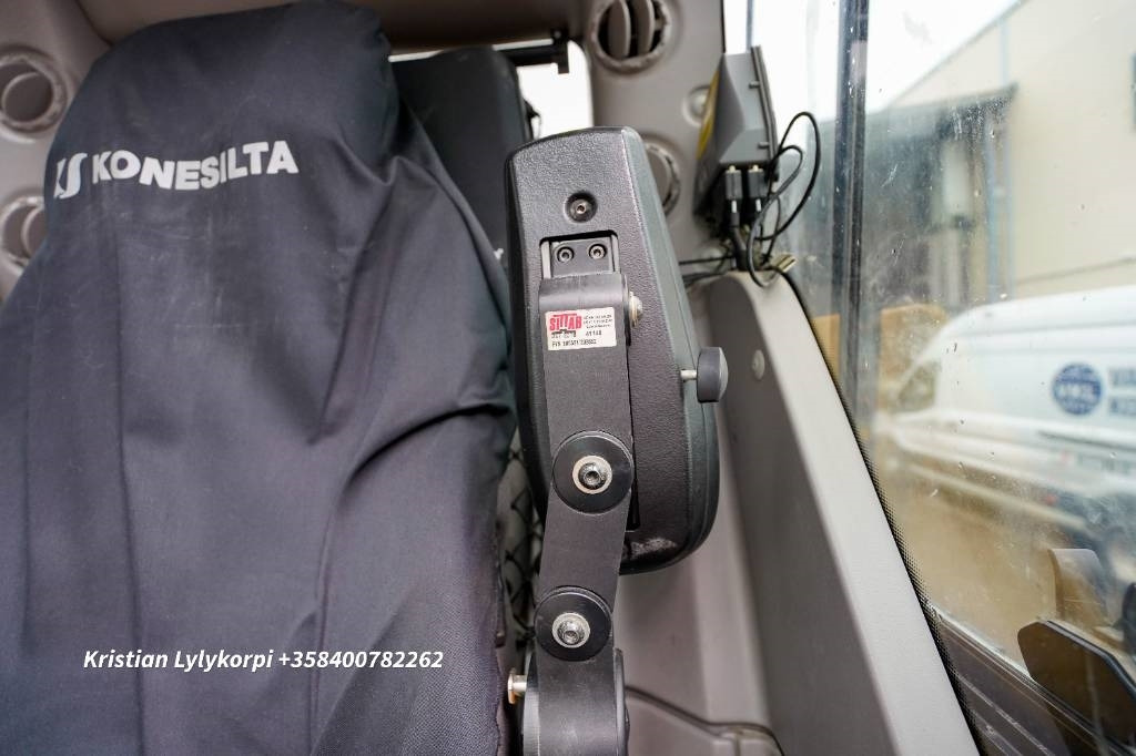 Pelle sur chenille Volvo ECR235EL 3D EC-OIL: photos 21