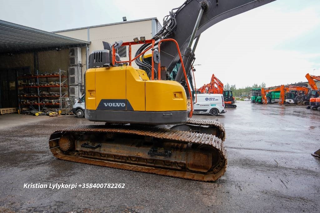Pelle sur chenille Volvo ECR235EL 3D EC-OIL: photos 8