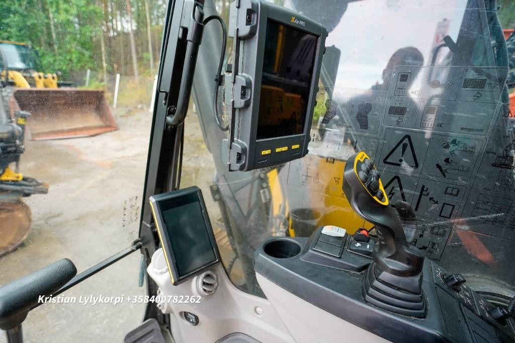 Pelle sur chenille Volvo ECR235EL 3D EC-OIL: photos 18