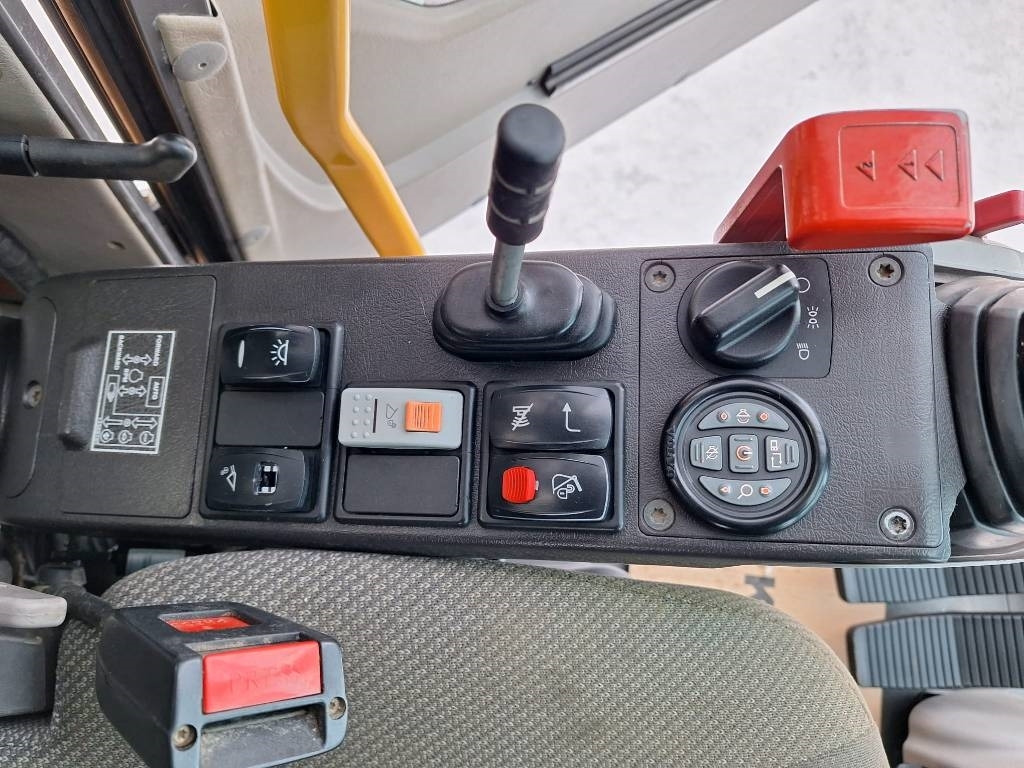 Pelle sur pneus Volvo EW160D PYÖRITTÄJÄLLÄ: photos 14