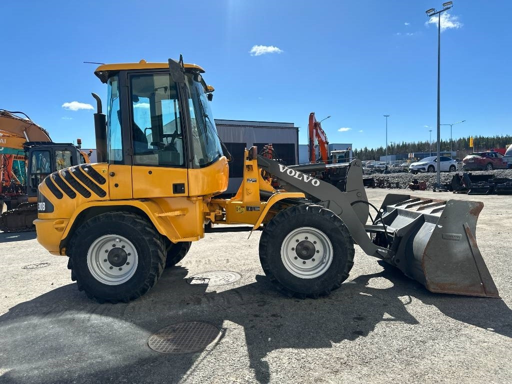 Volvo L 30 B - Chargeuse sur pneus: photos 5 Volvo L 30 B - Chargeuse sur pneus: photos 5